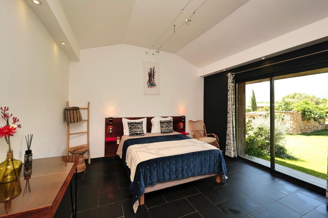 Domaine Pozzo Di Mastri Hotel & Spa Figari  Εξωτερικό φωτογραφία